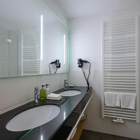 Schuele's Wellnessresort & Adults Only Όμπερσντορφ