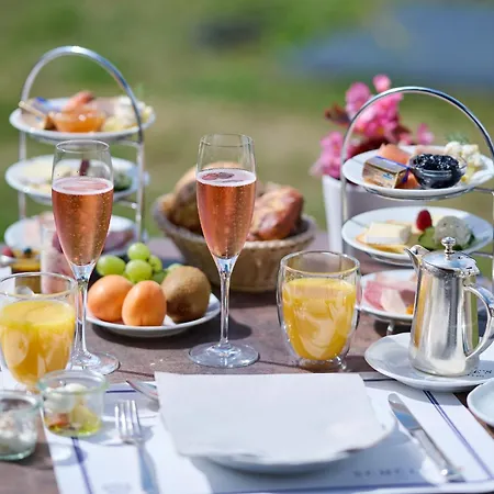 Otel Schuele's Wellnessresort & Adults Only 4*